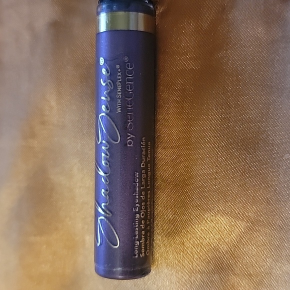 SWATCHED SeneGence ShadowSense Long Lasting Eyeshadow PURPLE SAPPHIRE SHIMMER - Picture 2 of 3